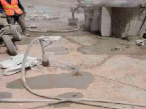 如东水泥混凝土路面板底注浆技术 路面脱空注浆整治方案